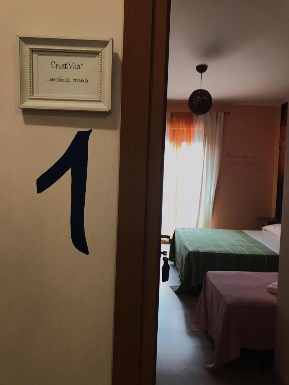Hotel Opera' Moscufo Eksteriør billede