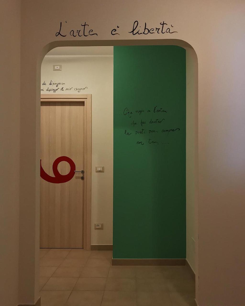 Hotel Opera' Moscufo Eksteriør billede